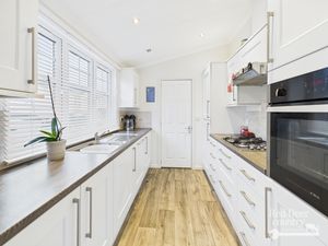 Kitchen- click for photo gallery